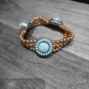 Jewel La La pop bracelet with 3 buttons + 3 beautiful snap on charm pops stretch